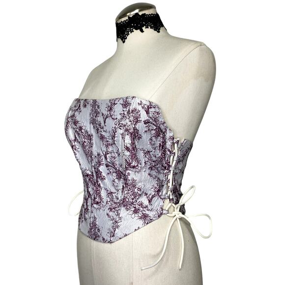 Adorable Floral Embroidery Lace Up Corset Blouse - Picture 5 of 12